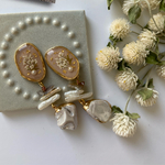 くすみピンクフラワー&パールピアス