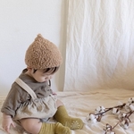 こどもの肌にも柔らか モコモコどんぐり帽子
