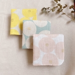 あんぱん柄 やわらかガーゼハンカチ