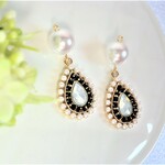 しずく型のゴージャスなピアス/イヤリング