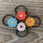 つまみ細工の鮮やかヘアゴム