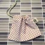 マスクを入れるための小さな袋