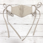 くすみカラーのリボンマスク ベージュチェック