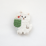 01. クリームソーダを持つ猫