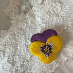 パンジーブローチ 鮮やか黄色と濃い紫