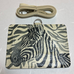 送料込み 受注作成 シマウマパスケース 大人可愛いIDカードホルダー ゼブラネームホルダー 動物柄カードケース デコパージュ モノトーン