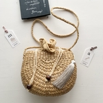 手作りカゴバック タッセル付き