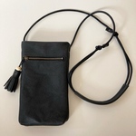 送料込み レザー スマホショルダーバッグ 内側スリーピングローズ