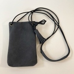 送料込み イタリアンレザー スマホショルダーバッグ グレー内側スリーピングローズ タッセル付き