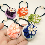 〈つまみ細工〉はんなりお花のヘアゴム