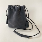 送料込み イタリアンレザー スマホポシェット 内側スリーピングローズ