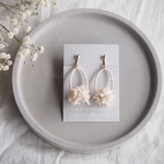 フラワーフープイヤリング・ピアス アイボリー