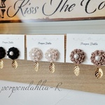 さき様専用ページ お花のピアス キラゆら葉っぱ /コロコロピアス