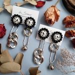 【ラスールセール】《パレヴ》ダルメシアン×シルバーチェーンの刺繍ピアス /イヤリング