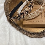 Black 刺繍カチューシャ