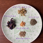 胃と腸に優しいブレンド リ-フタイプ ノンカフェイン ハ-ブティ-