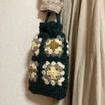 【送料無料】グラニースクエアの巾着バッグ 手編みバッグ グリーン 毛糸のバッグ