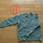 11. 手編み モスグリーンセーター