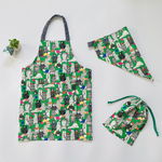クマさん柄☆120〜130こどもエプロン、三角巾、巾着の3点セット 緑色でオシャレなデザインです。入学準備にオススメ!