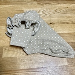 肩フリルの二重コットンニット