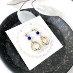 小ぶりなクロスフープイヤリング*ラピスラズリ