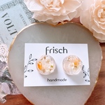 オレンジ色のお花のイヤリング、ピアス