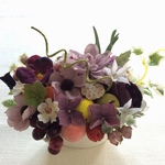 《ご予約品》仏花 真珠の涙 福 (仏花、造花、甘味のお供え付き、お盆、お彼岸、敬老の日)