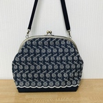 ちょっと大きめがま口バッグ(刺繍生地、うずまき柄)