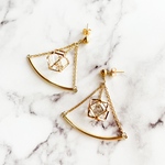 【New✨】ゆらゆら天秤と宝石のゴールド ピアス イヤリング変更OK