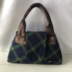 【SALE】台形バッグ 緑チェック柄蓋つき 手提げ Dカン付き