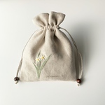 刺繍巾着袋 スイセンの刺繍