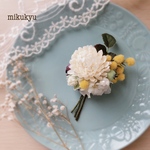 マムとミモザのコサージュ ブーケ