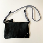 送料込み レザー×スタッツショルダーバッグ サコッシュ