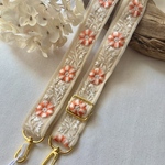 ✴︎new✴︎お花インド刺繍ショルダーストラップ(ライトオレンジ)
