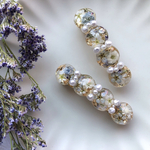 グレーブルーの小手毬と白いお花 パールバレッタ/ゴールド/大ぶり