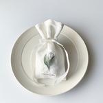 すずらんの刺繍 リネンのサシェ