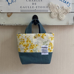 手のひらサイズのミニミニトート ミモザブーケ ナチュラル