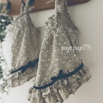 お尻フリフリふりっふりなキャミワンピと、ひまわり畑のワンピ