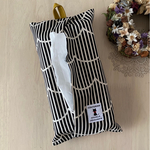 ティッシュボックスケース 北欧雲ストライプブラック×ねこちゃんタグ