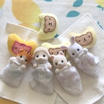 赤ちゃん用の ねんねセットc)