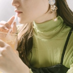 (送料無料) 2wayで使える揺れる大人可愛いアクセサリー チェコガラス チェコガラスピアス チェコガラスイヤリング 結婚式 お呼ばれ プレゼント