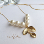 パールとリーフのロングネックレス