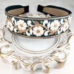 1000円🎉 12/15まで☆インド刺繍リボン カチューシャ No.g003