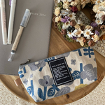 大きめのペンケース 北欧テイストクカット アイボリー×グレー