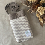 あったら便利♪ふんわり大きめのスマホポシェット 北欧雲ストライプ ナチュラル