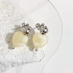 【再販】揺れるハートシルバーピアス・イヤリング