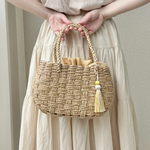 手作りカゴバック タッセル付き