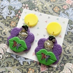 1点 蝶々 くちびる VINTAGE カラフル 大ぶり ポリマークレイ ピアス ♦️ イヤリング サイケデリック ハロウィン 唇 古着 レトロ y2k グリーン パープル イエロー 緑 黄色 紫 目