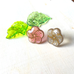 家紋風 紅白梅ピアス