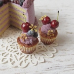 受注生産 少し大きめサイズ🤏直径約8ミリ ブルーベリー、アメリカンチェリーのカップケーキ🫐🫐ペア